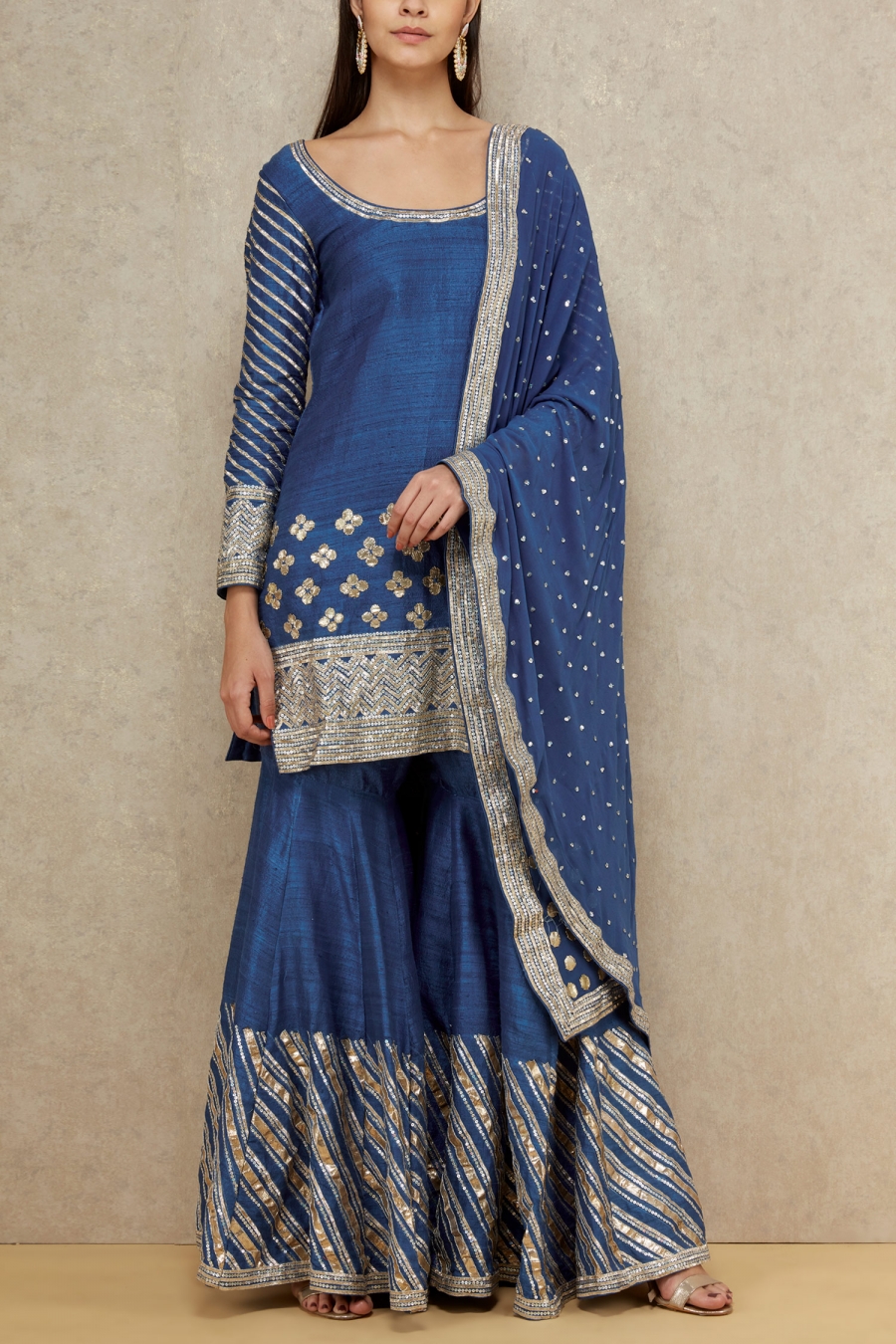 w blue sharara