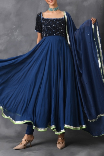 patiala punjabi suits | Silk fabric dress, Frock style, Trendy dress outfits
